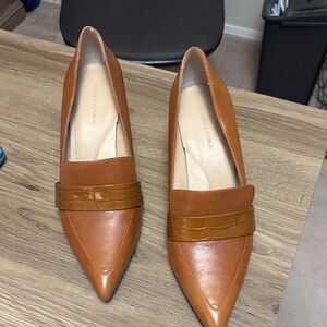 Banana Republic Women's Tan Leather Flats